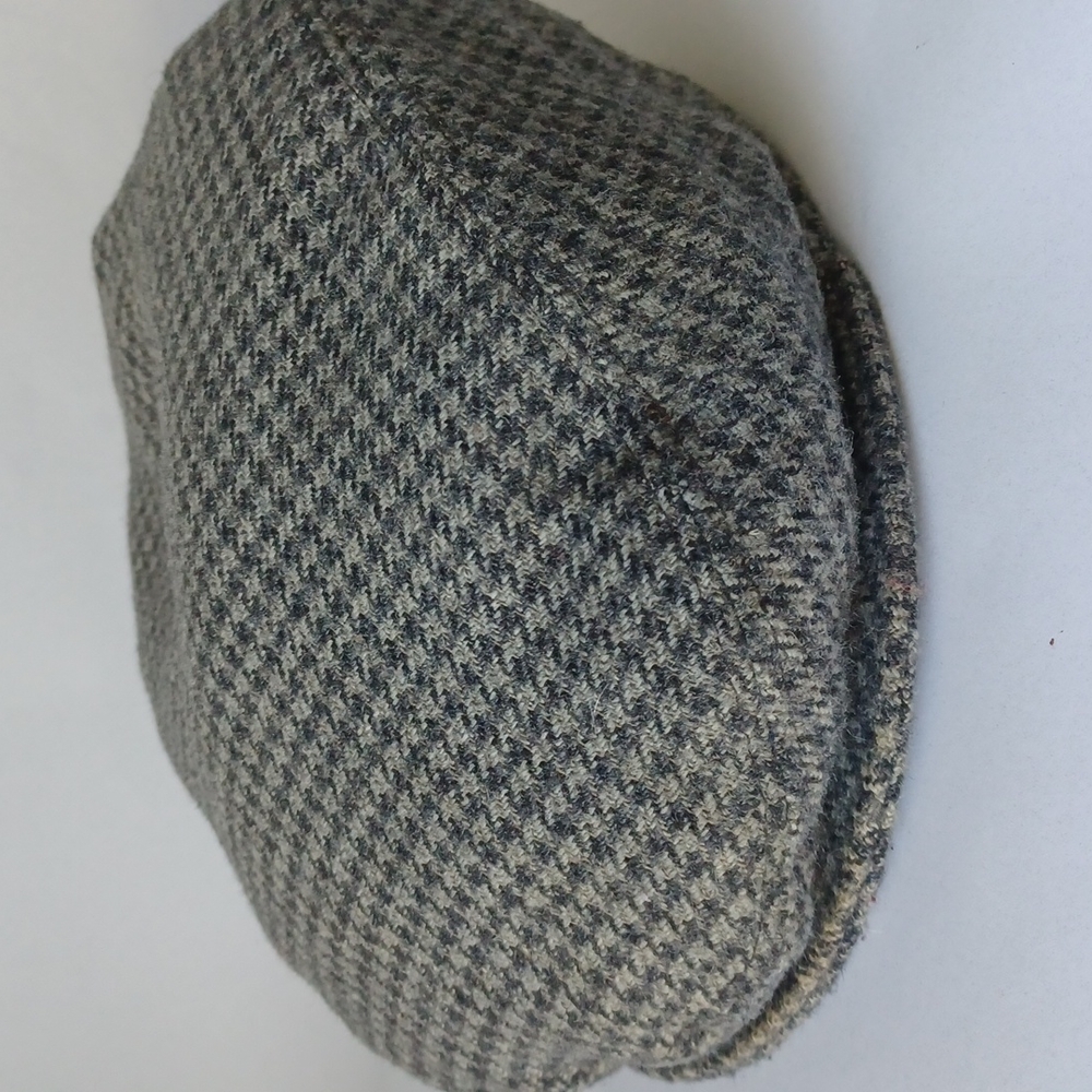 Flat Cap Wool Hat Gray Houndstooth Pattern Made B… - image 1